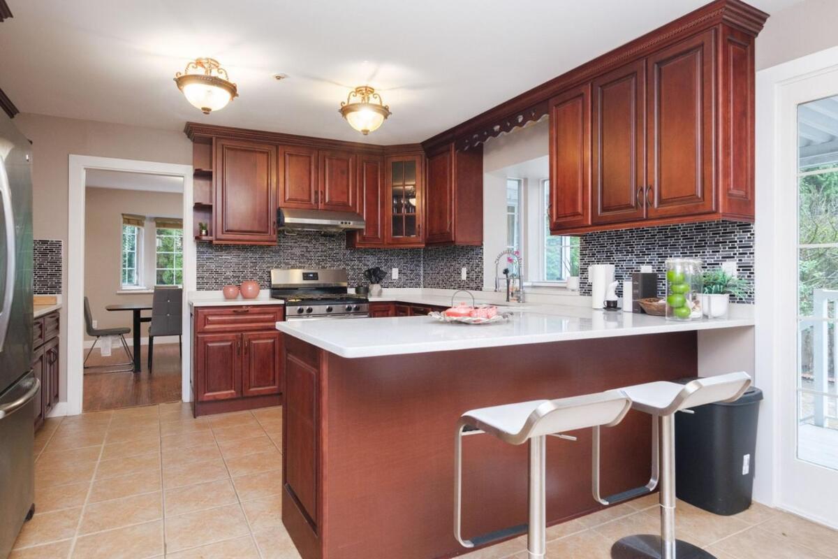 Spacious 4Br W Ensuites Mins To Downtown Yvr Ubc Vancouver Exteriör bild