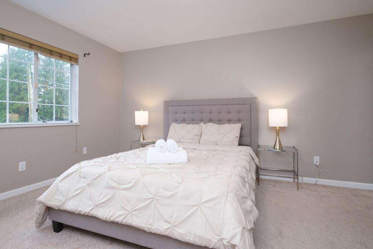 Spacious 4Br W Ensuites Mins To Downtown Yvr Ubc Vancouver Exteriör bild